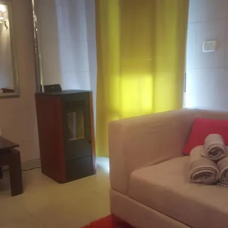 Julia's Apartament Daire *